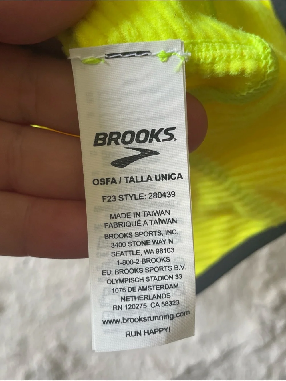 Brooks Men’s High-Visibility Yellow Running Hat